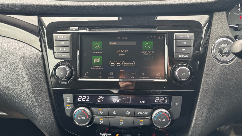 Nissan Qashqai 1.3 DiG-T N-Connecta 5dr Petrol Hatchback